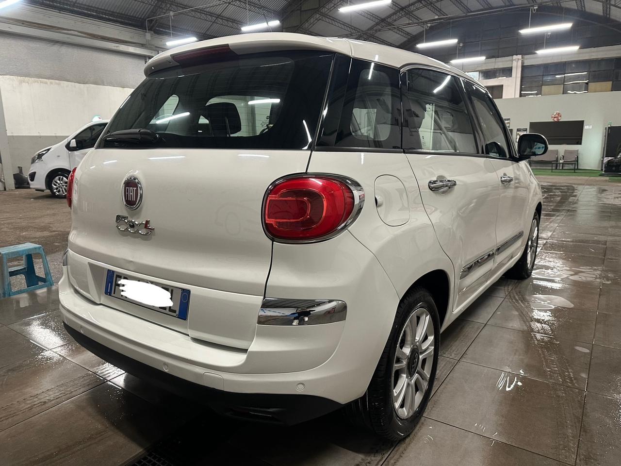 Fiat 500L 1.6 Multijet 120 CV Mirror
