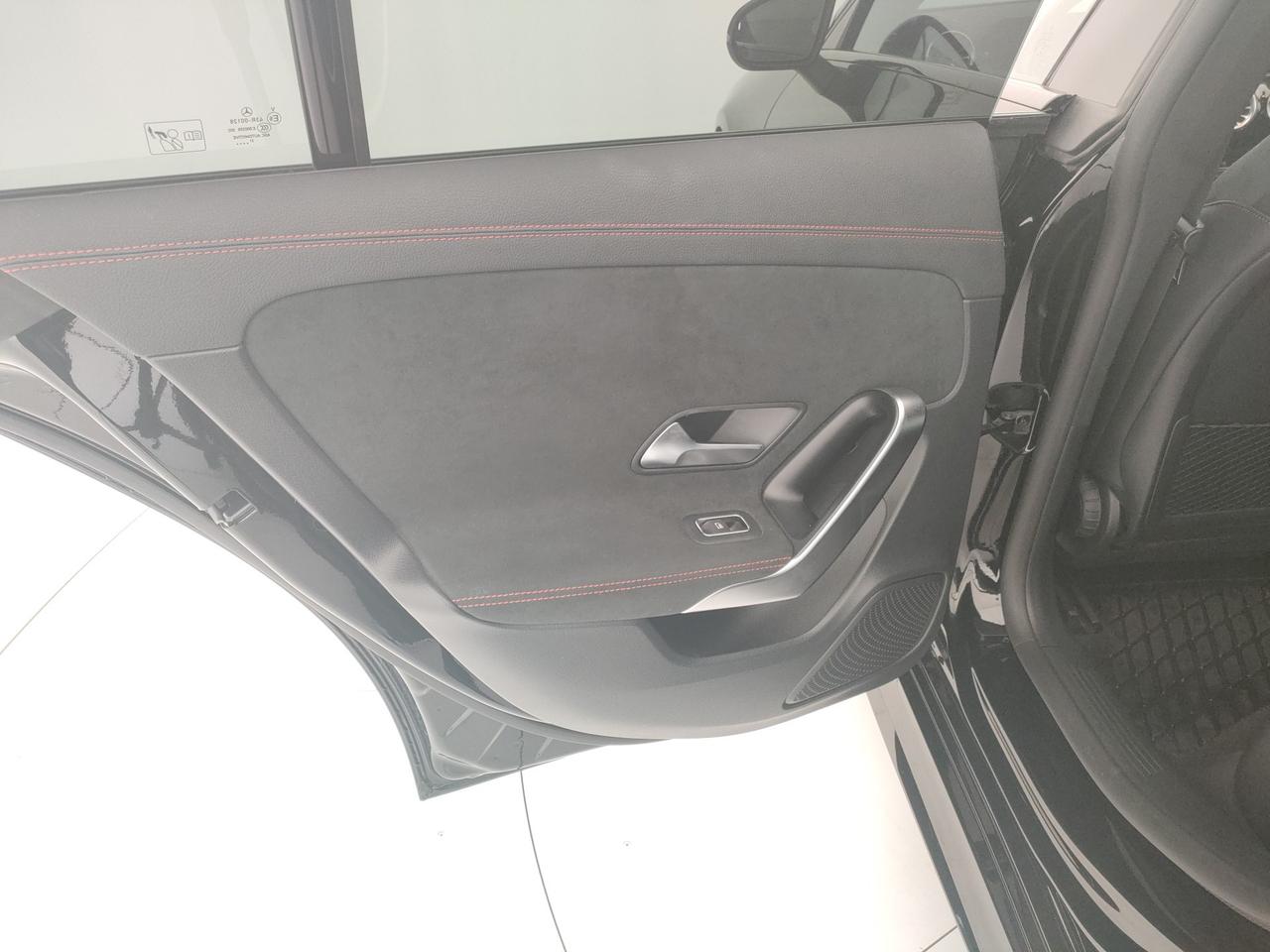 Mercedes-Benz CLA Coupe - C118 - CLA Coupe 200 d Premium auto