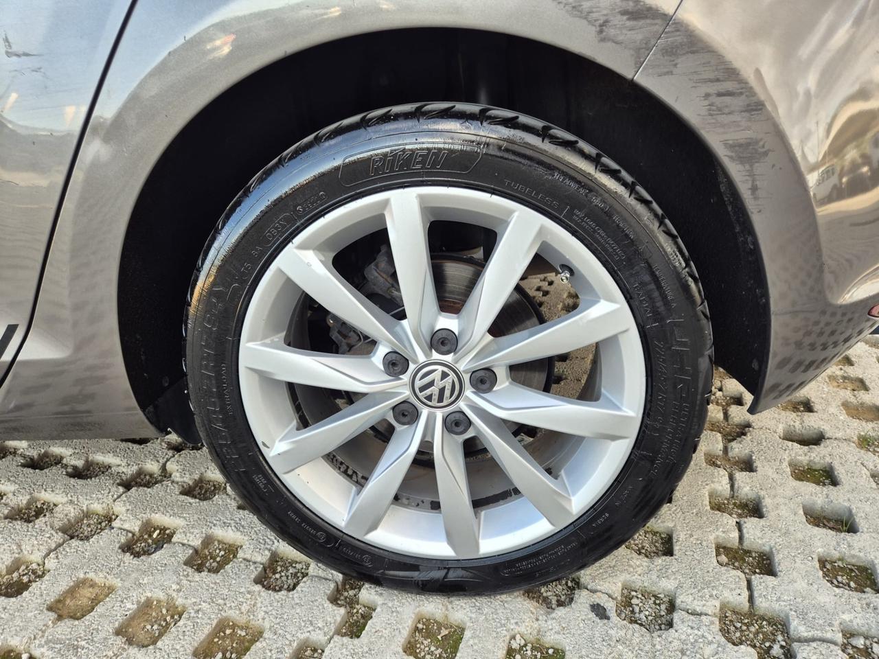 Volkswagen Golf 1.6 TDI DSG 5p. Highline BlueMotion Technology