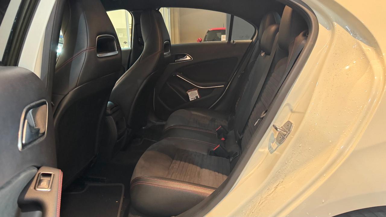 MERCEDES CLASSE A 180D 109CV PREMIUM AMG - 2018
