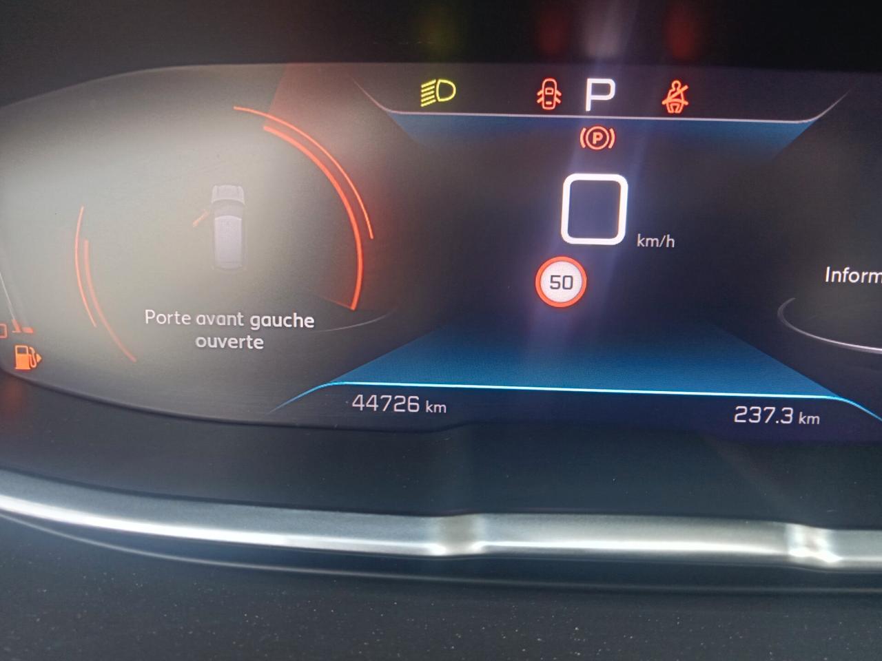 Peugeot 3008 BlueHDi 130 S&S Allure Pack