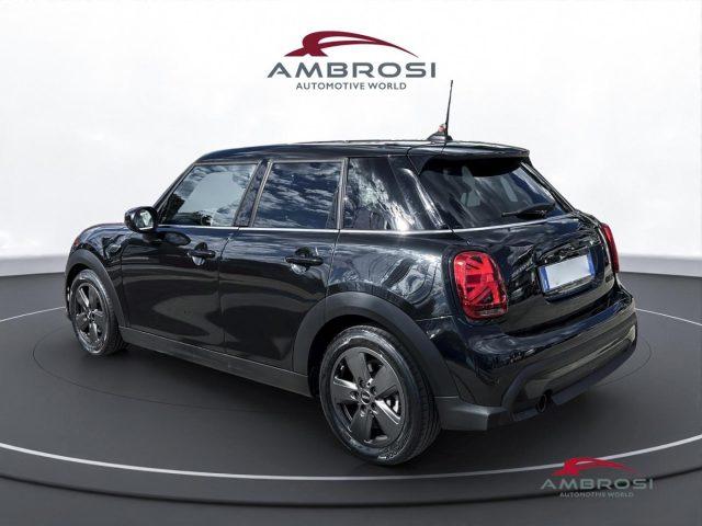 MINI Cooper 5 porte 1.5 Essential Auto