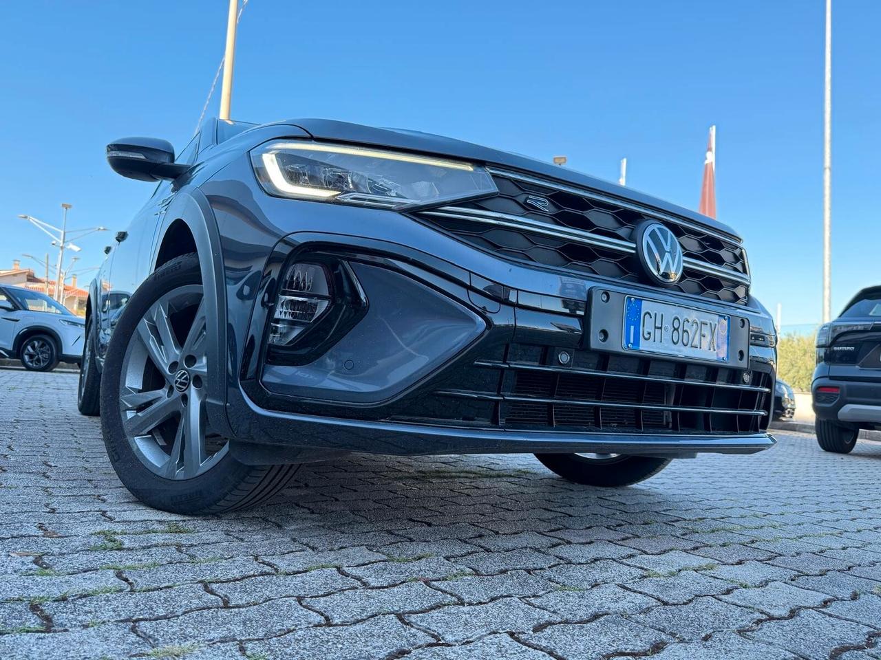 Volkswagen Taigo 1.0 TSI 110 CV R-Line - OK NEOPATENTATI
