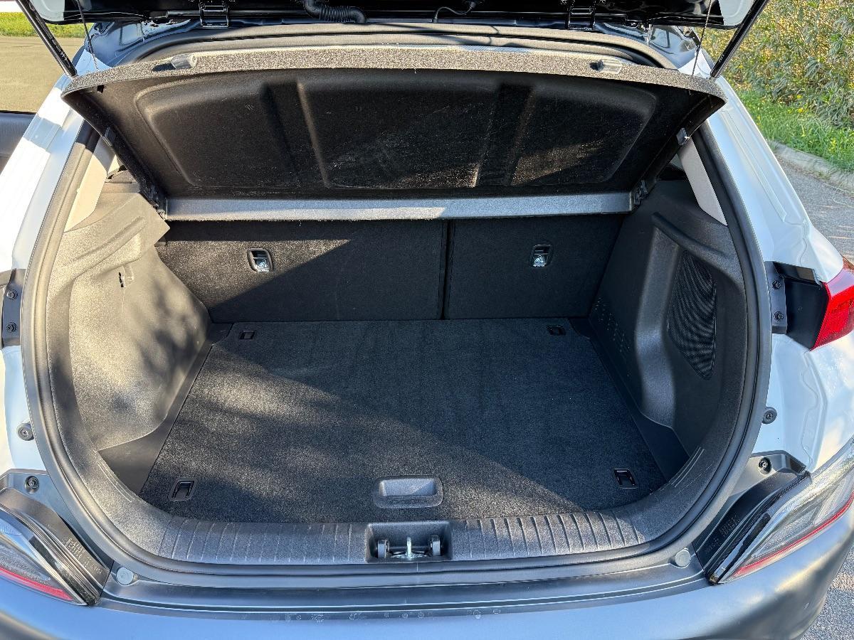 HYUNDAI Kona 1.6 CRDI Hybrid 48V DCT XLine Safety Pack 136 C.V.