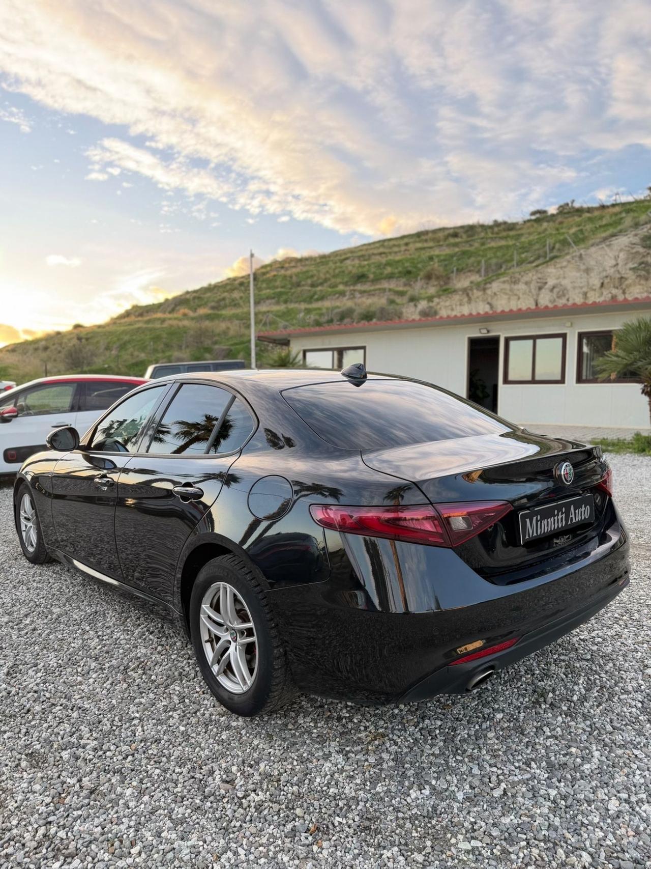 Alfa Romeo Giulia 2.2 Turbodiesel 150 CV Business Launch Edition