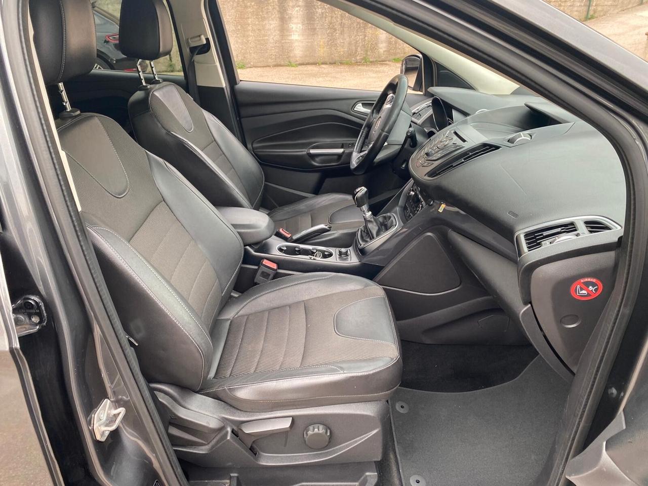 Ford Kuga 2.0 TDCI 120 CV full opt nuova 2015