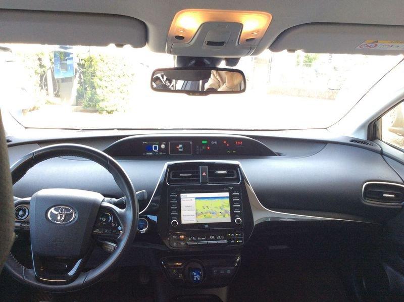 Toyota Prius 1.8 AWD Lounge