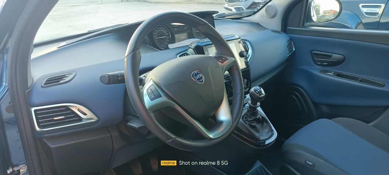 Lancia Ypsilon 1.0 FireFly 5 porte S&S Hybrid Platino