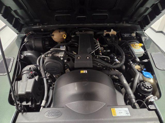 LAND ROVER Defender 110 2.4 TD4 7 POSTI AUTOVETTURA