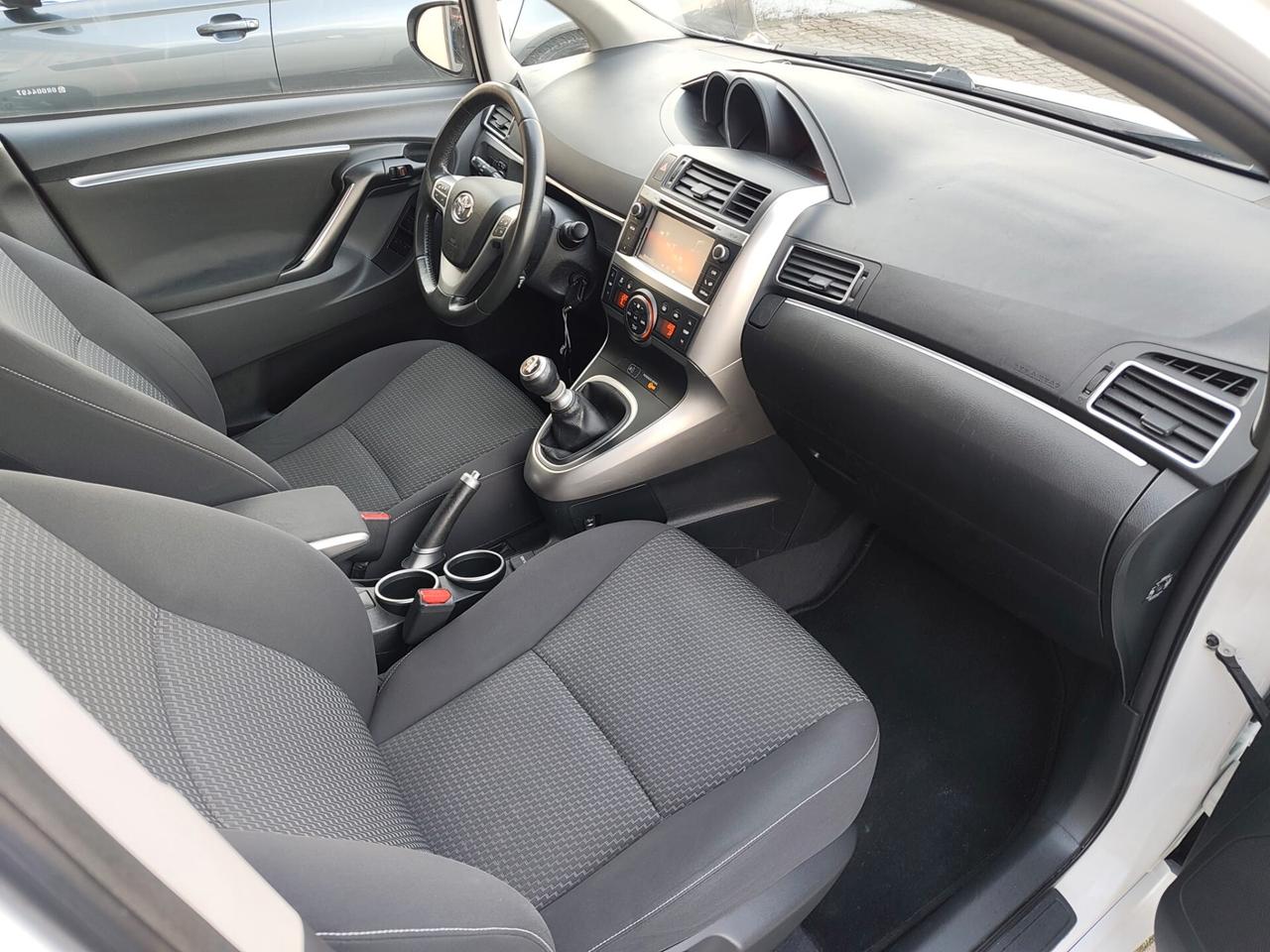 Toyota Verso 1.6 D-4D 7 posti *TETTO PANORAMA*