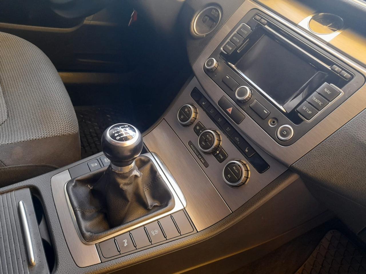 Volkswagen Passat 1.6cc diesel 12 mesi garanzia-2012