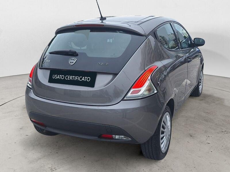 Lancia Ypsilon 1.0 FireFly 70 CV Hybrid Ecochic Silver S&S