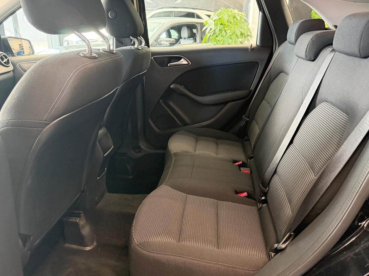 MERCEDES-BENZ CLASSE B160 SPORT 1.5 90CV NAVI OK NEOPATENTATI ANNO 2018