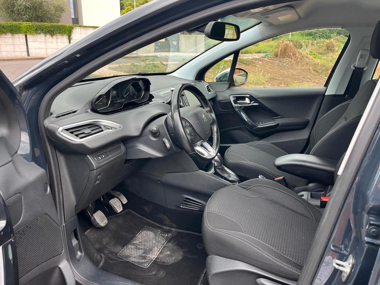 Peugeot 208 PureTech 82 5 porte Allure