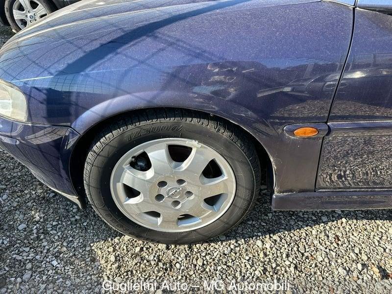 Opel Vectra Vectra 2.0i 16V cat 5 porte CD 100