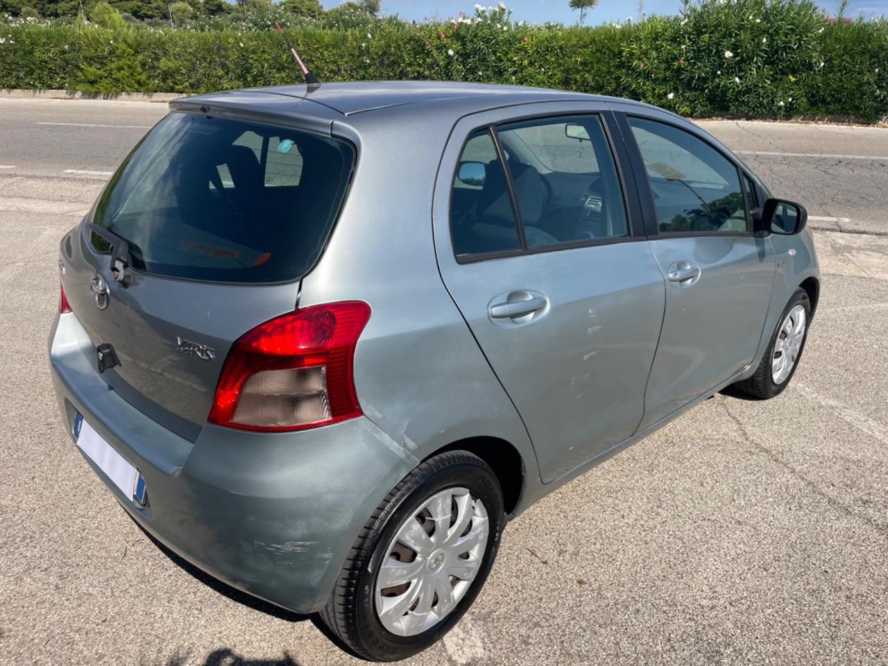 Toyota Yaris 1.4 D-4D 5 porte Sol 90 CV