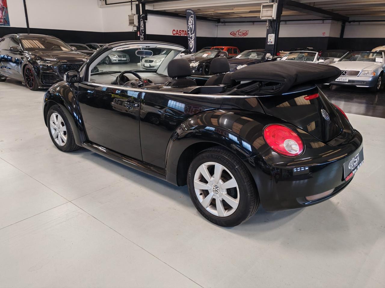 Volkswagen New Beetle 1.6 Cabrio