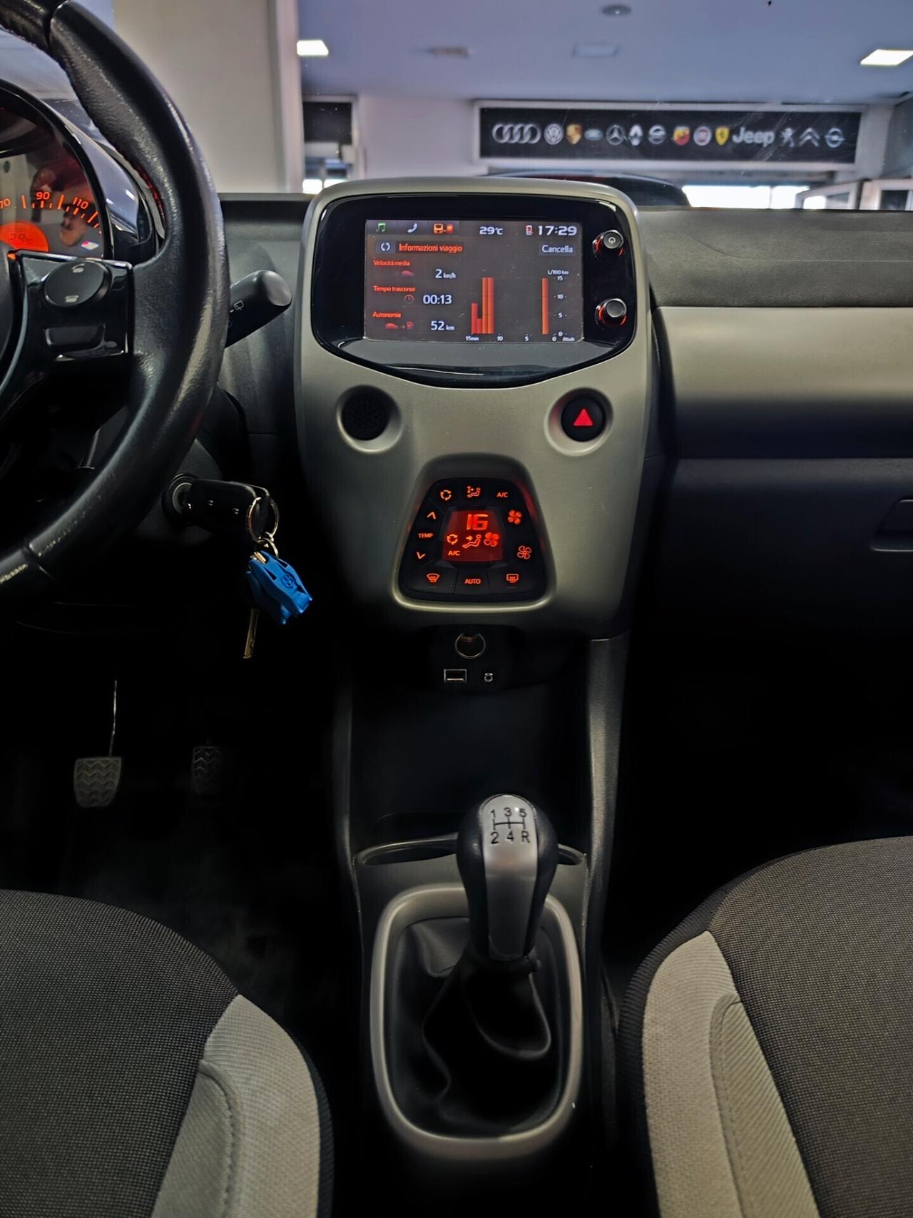 Toyota Aygo 1.0 VVT-i 69 CV 5 porte x-wave