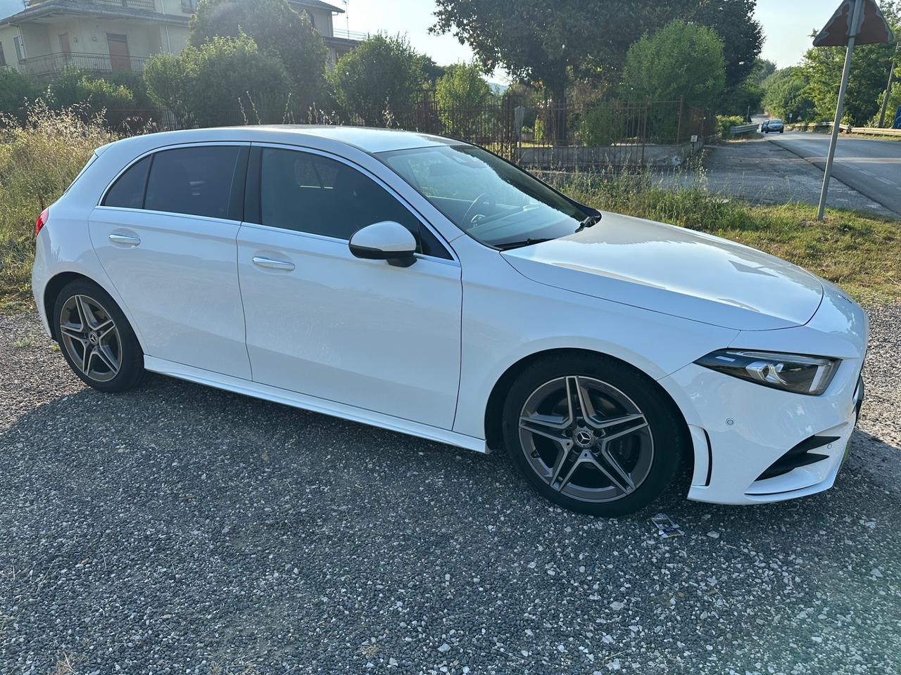 Mercedes-benz A 180 d Amg premium da vetrina