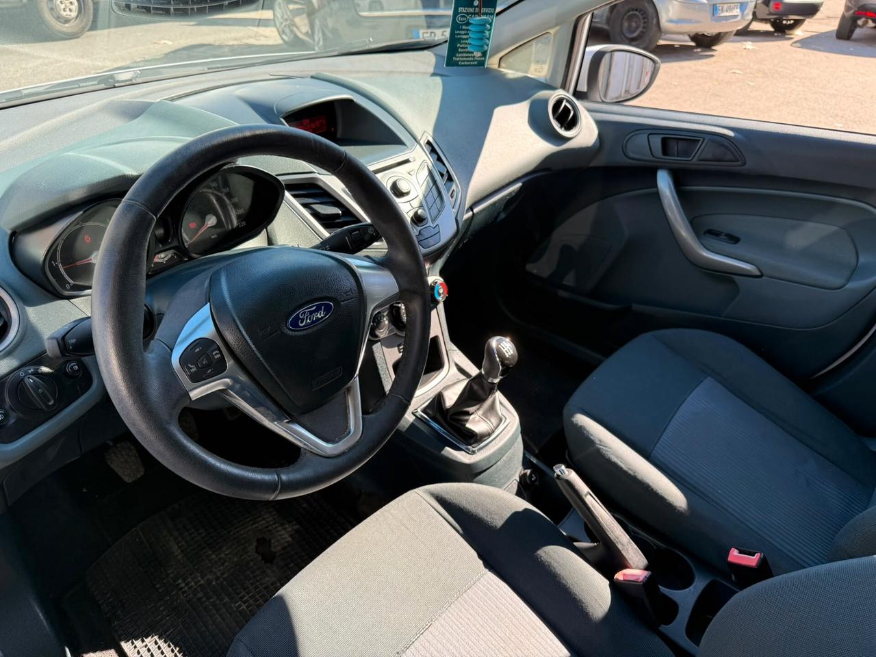Ford Fiesta 1.4 TDCi 70CV Titanium