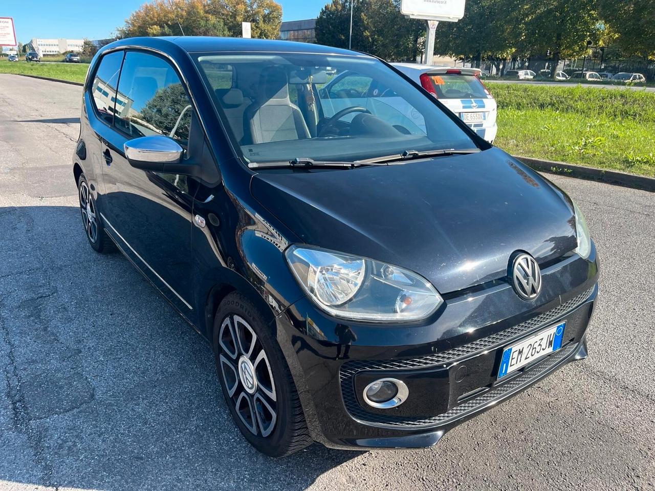 Volkswagen up! High 1.0 75cv