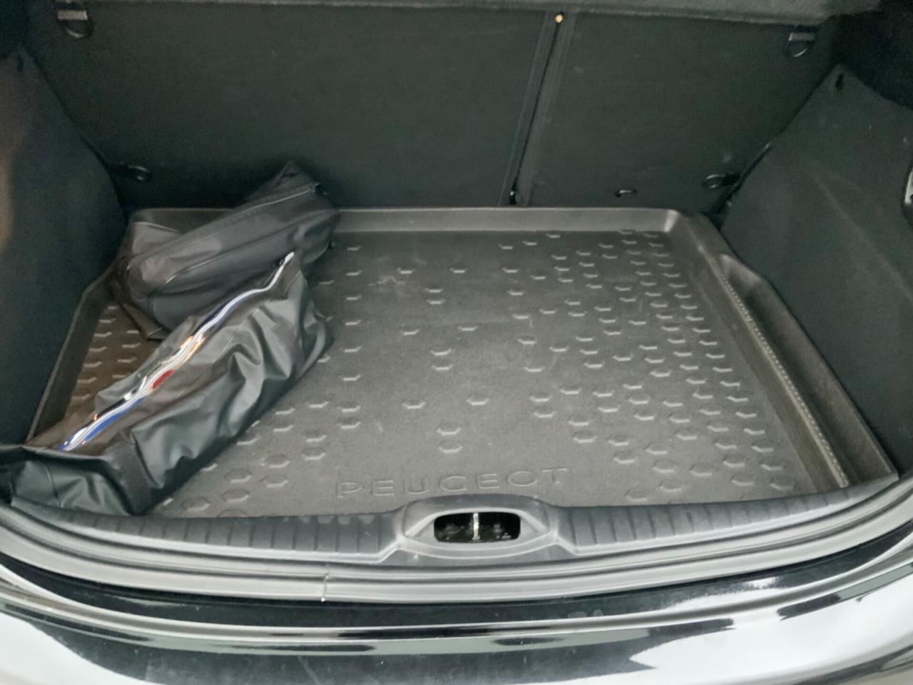 Peugeot 208 PureTech 82 5p. GPL Allure