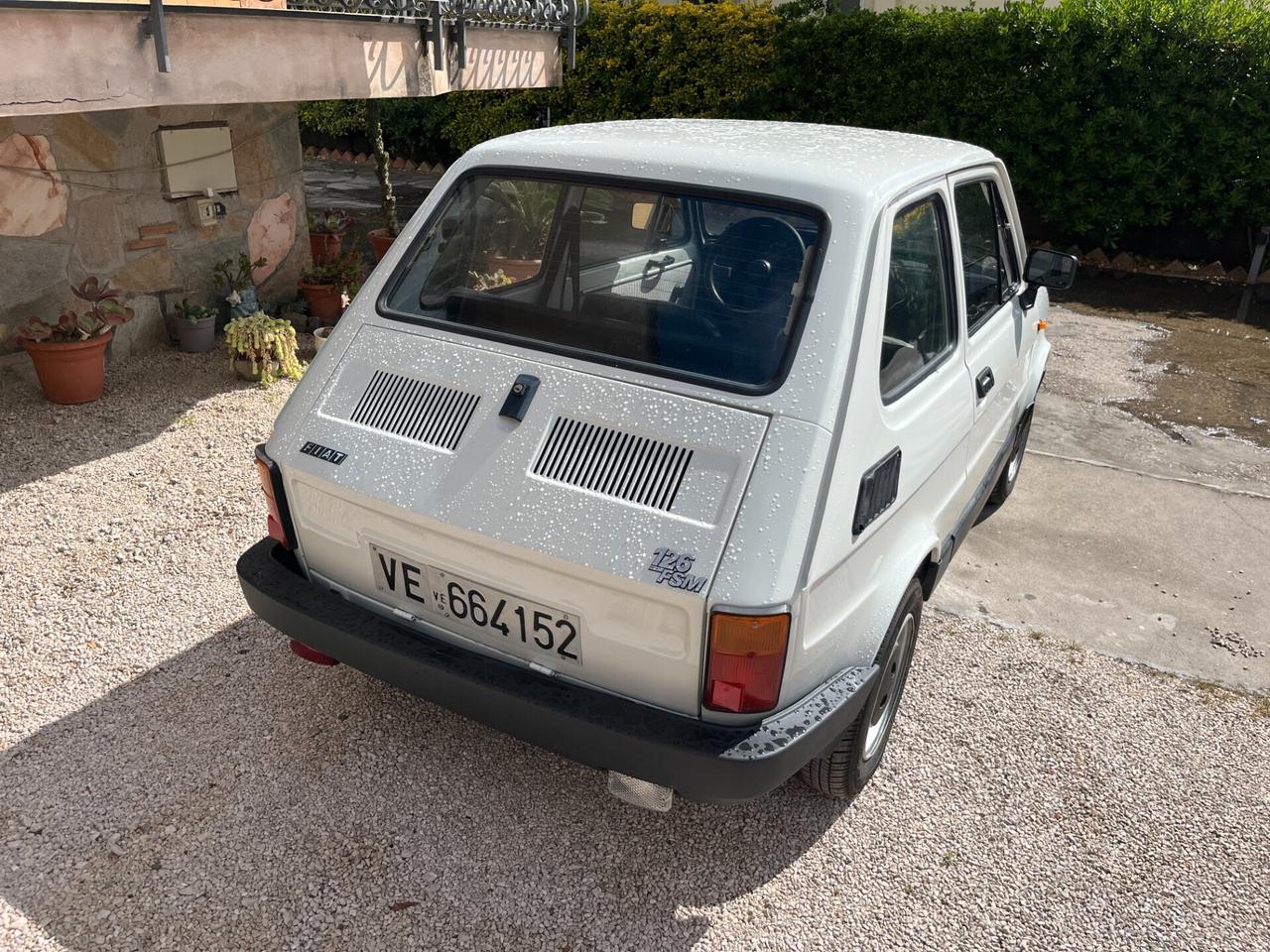 FIAT 126 versione FSM 1987 appena restaurata