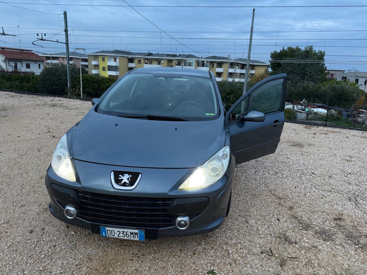 Peugeot 307 1.6 16V HDi 90CV 5p. PERMUTE