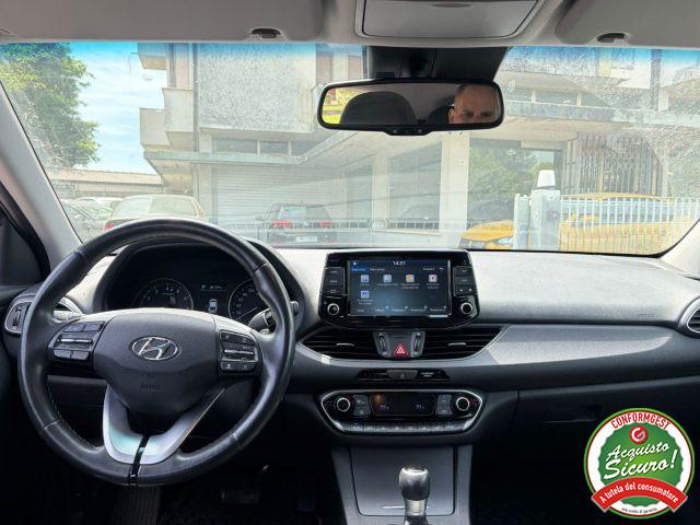 HYUNDAI i30 Fastback 1.4 T-GDI DCT Style Automatica