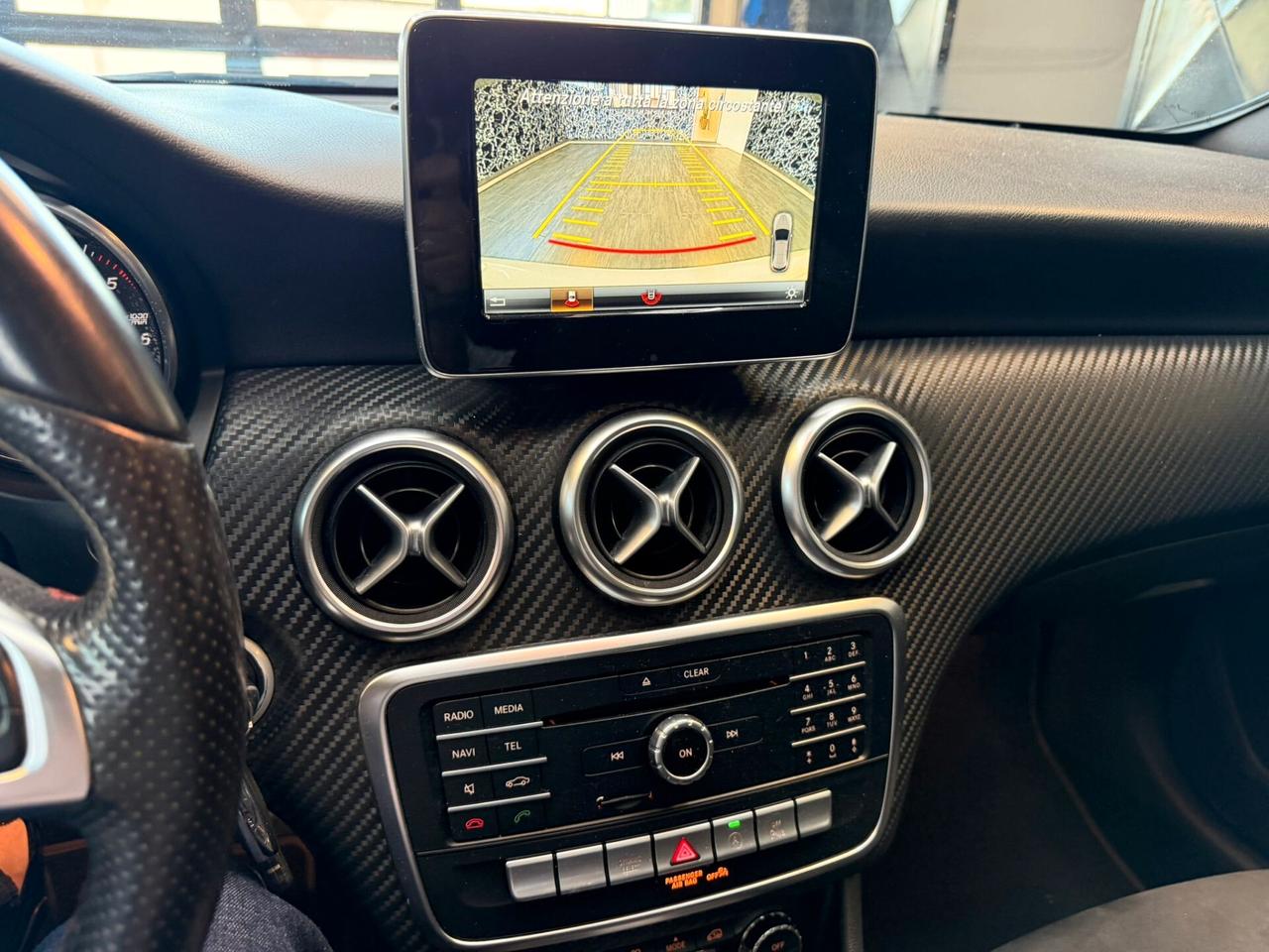 Mercedes-benz A 200 d Premium AMG
