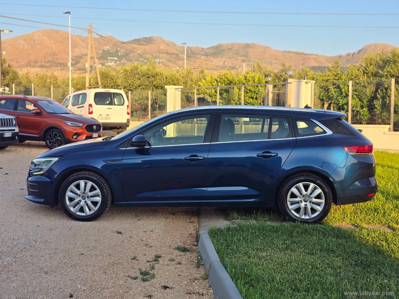RENAULT Mégane Sporter Blue dCi 115CV EDC Bus.