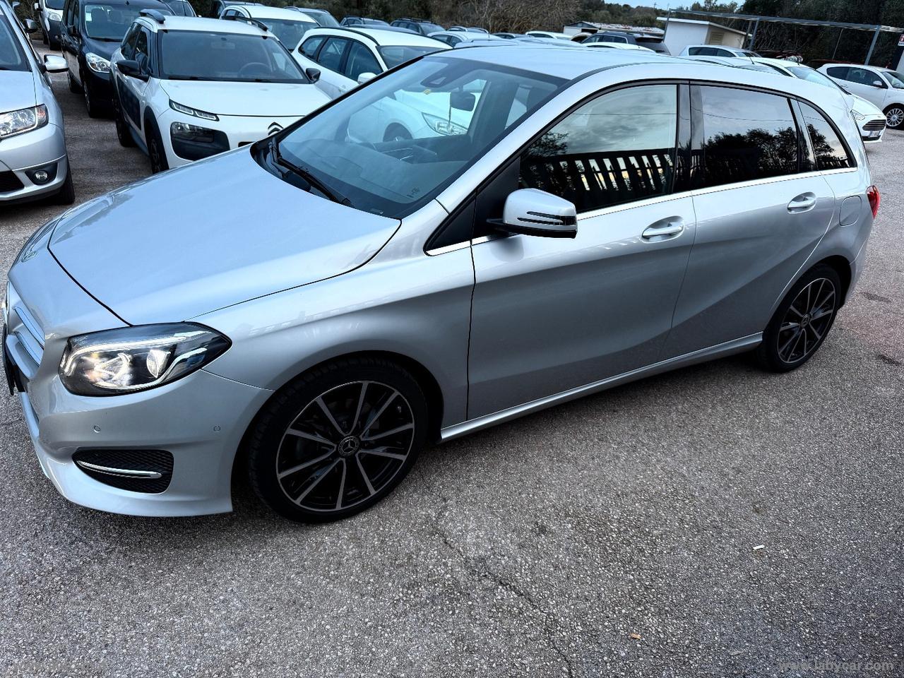 MERCEDES-BENZ B 200 d Automatic Sport