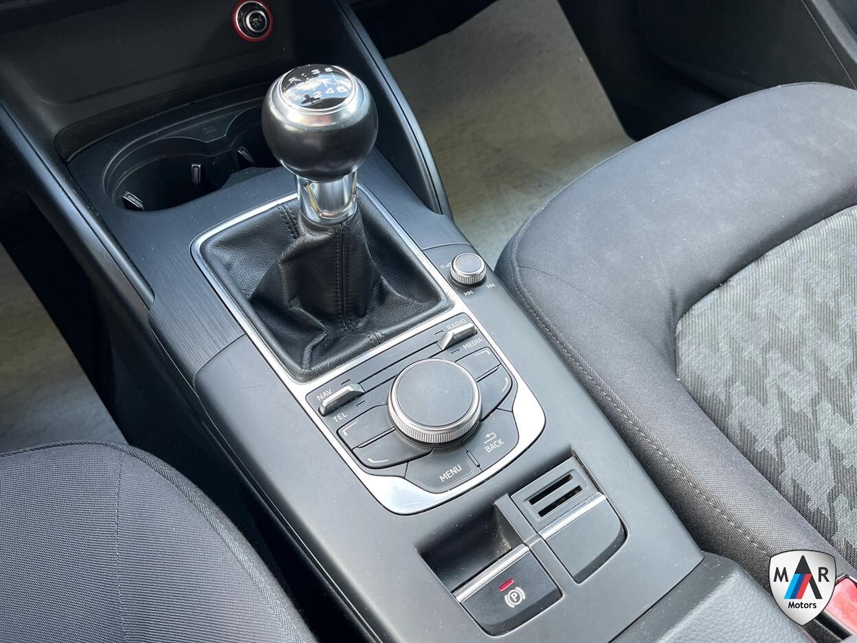 Audi A3 SPB 1.6 TDI 105 CV CR Ambition