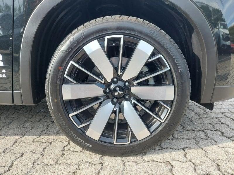 Mitsubishi Outlander PHEV 2.4L PHEV INTENSE