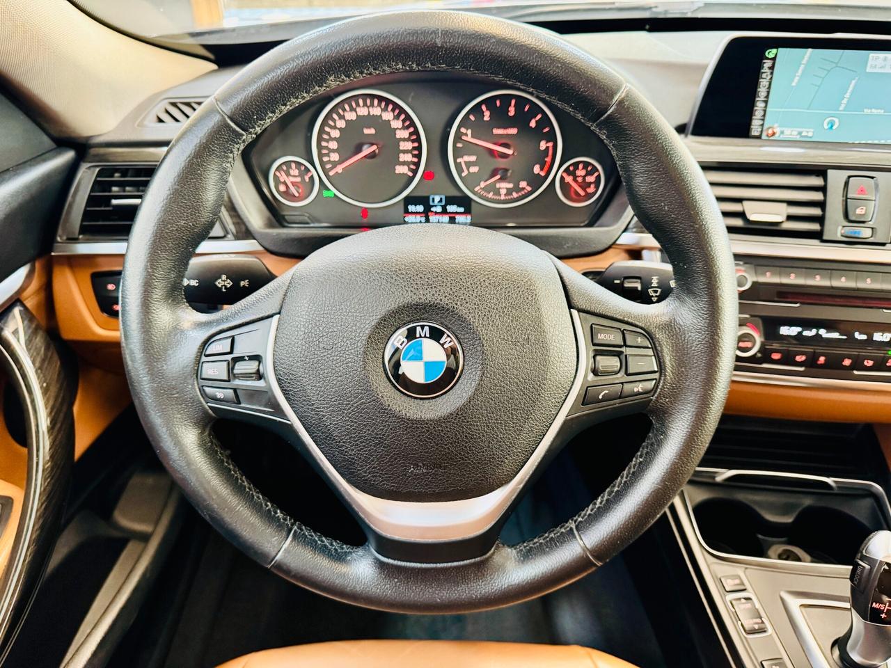 BMW 318d GT Luxury - LED / Navi