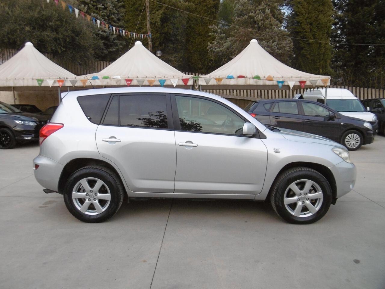 Toyota RAV 4 RAV4 Crossover 2.2 D-4D 136 CV Sol