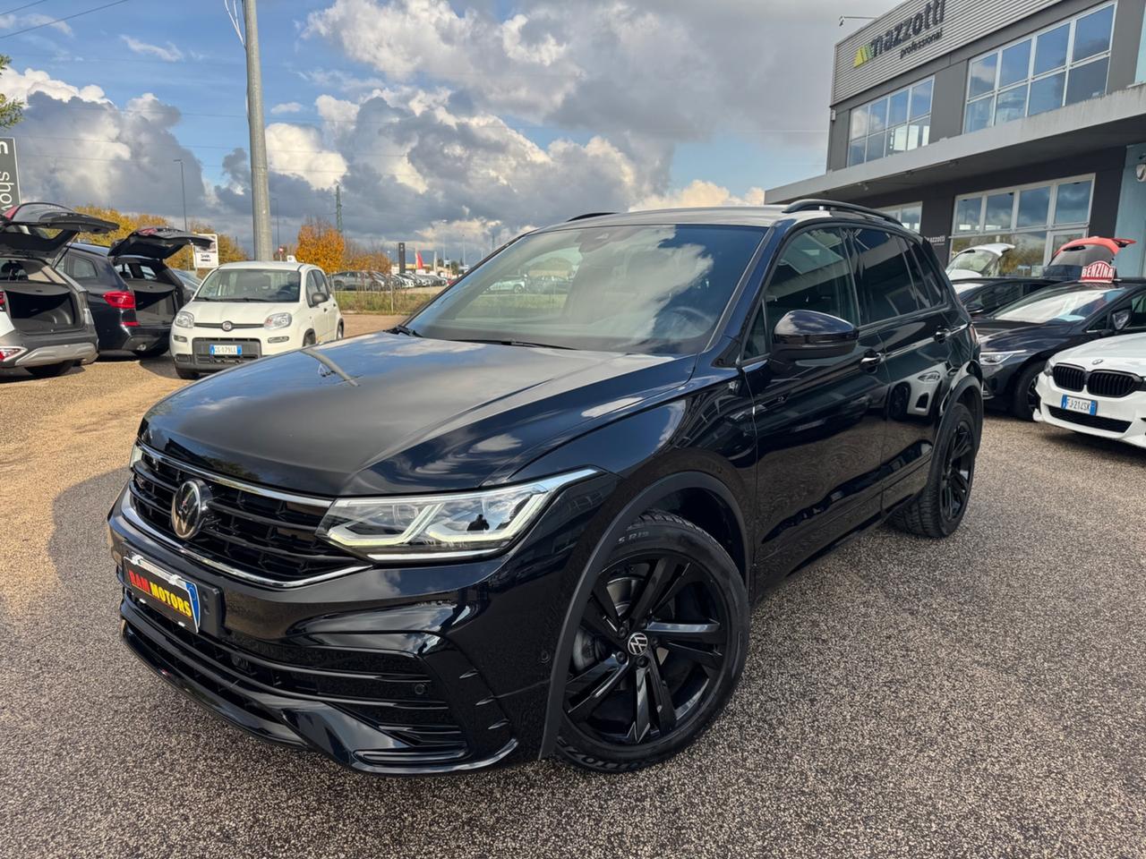 Volkswagen Tiguan 2.0 TDI 150 CV SRC DSG R-Line FULL SERVICE