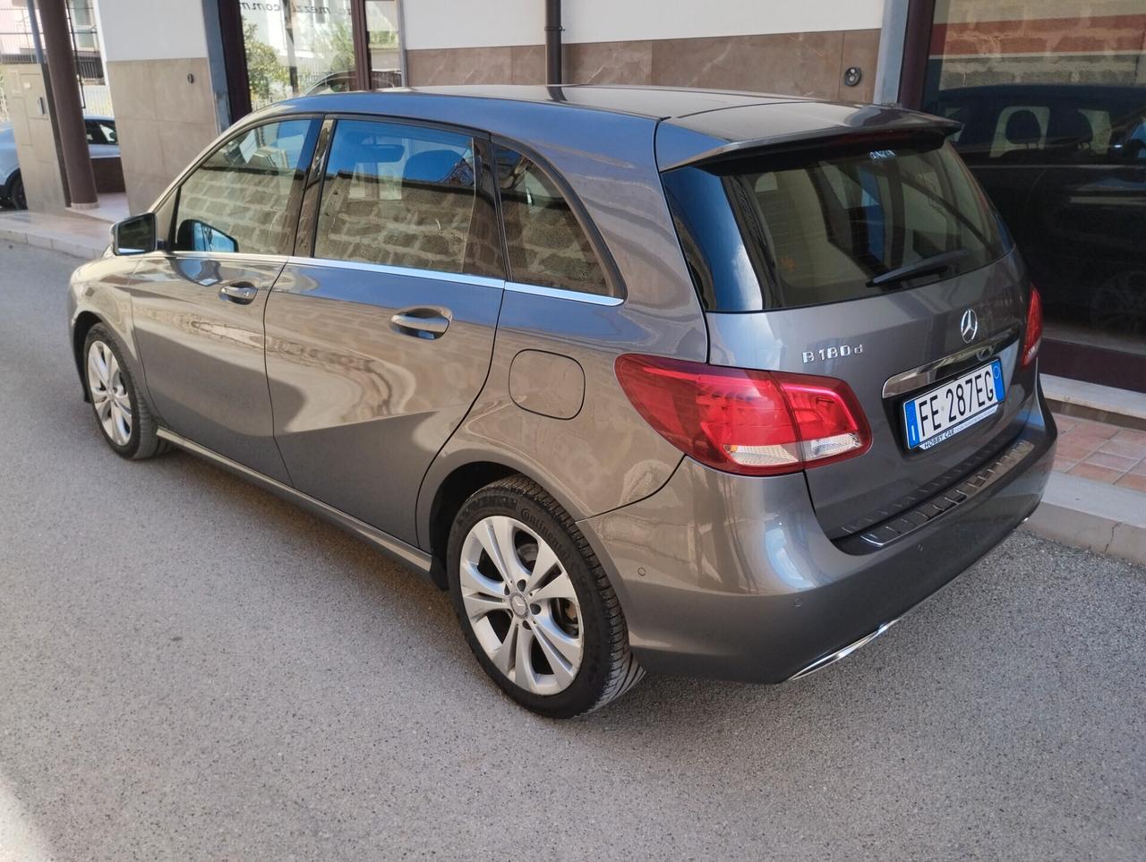Mercedes-benz B 180 d Automatic Sport