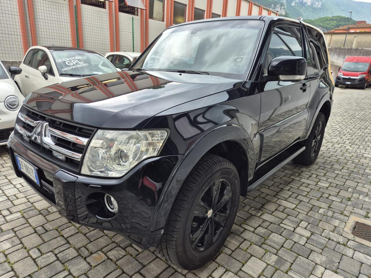 Mitsubishi Pajero 3.2 4X4 AUTOCARRO 2 POSTI