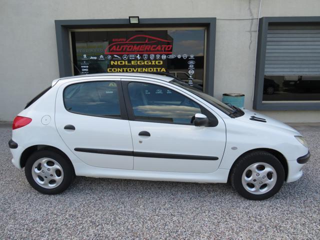 PEUGEOT 206 2.0 HDi 5p. XT