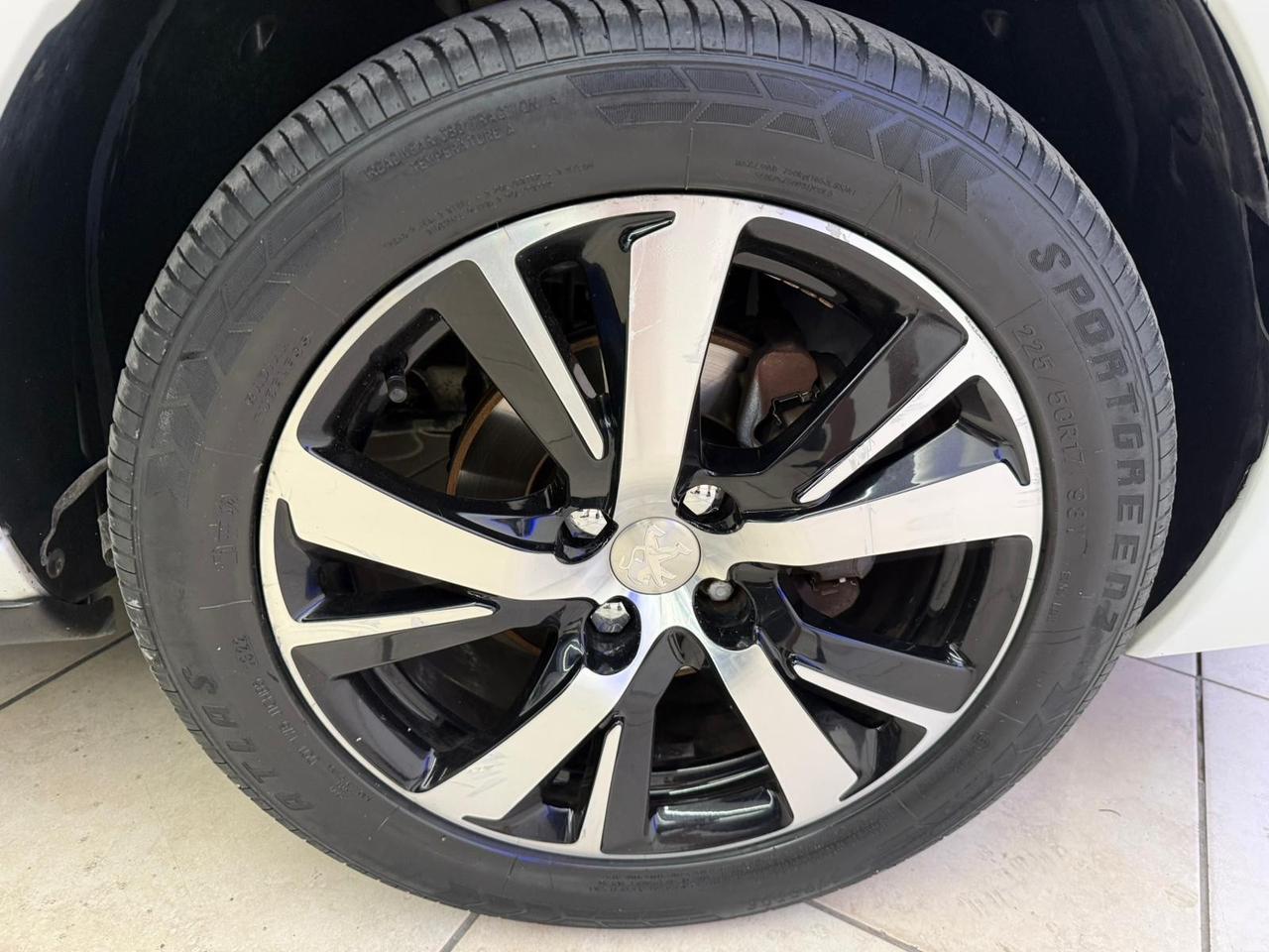 Peugeot 3008 1.6 HDi 112CV cambio robotizzato Tecno