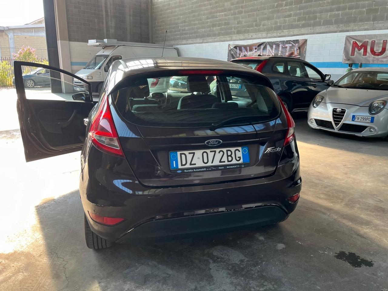 Ford fiesta 1.4benzina GpL