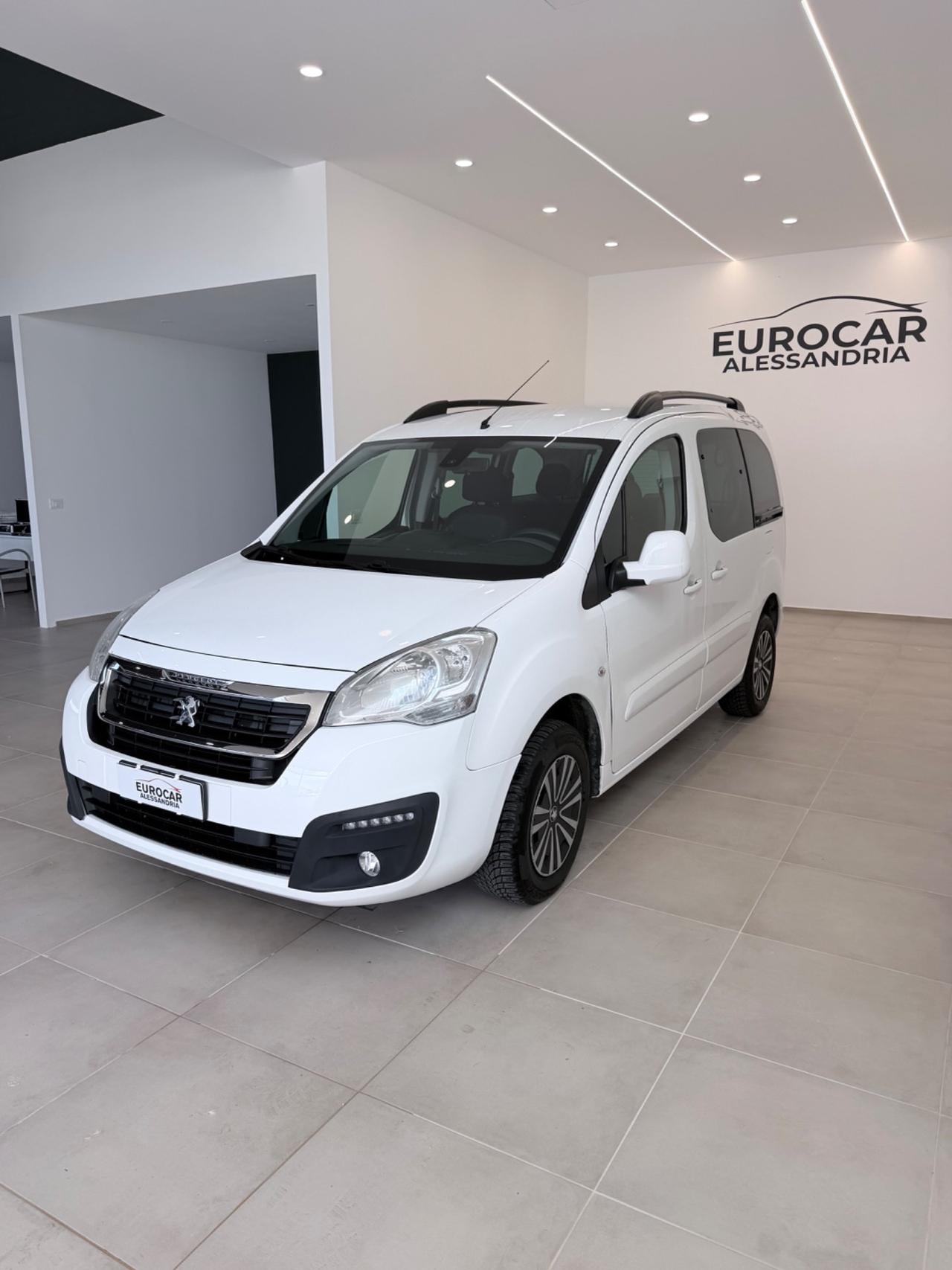Peugeot Partner Tepee BlueHDi 120 S&S Outdoor