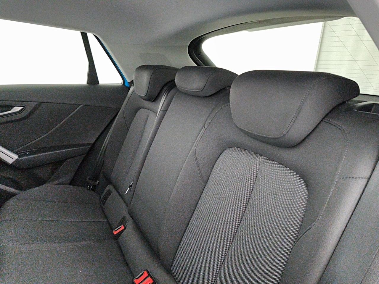 Audi Q2 35 1.5 tfsi Identity Black