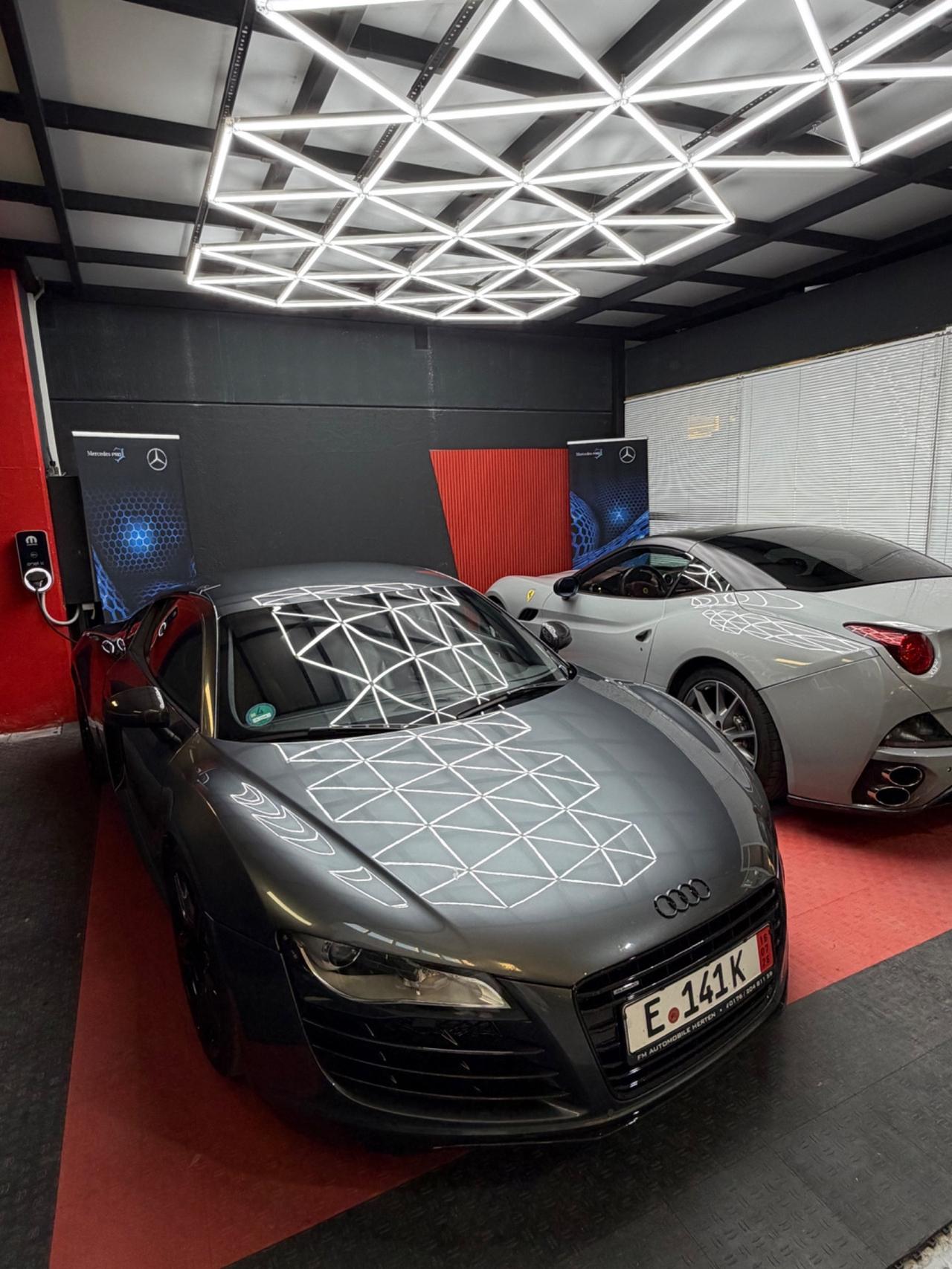 Audi R8 4.2 V8 FSI quattro R tronic