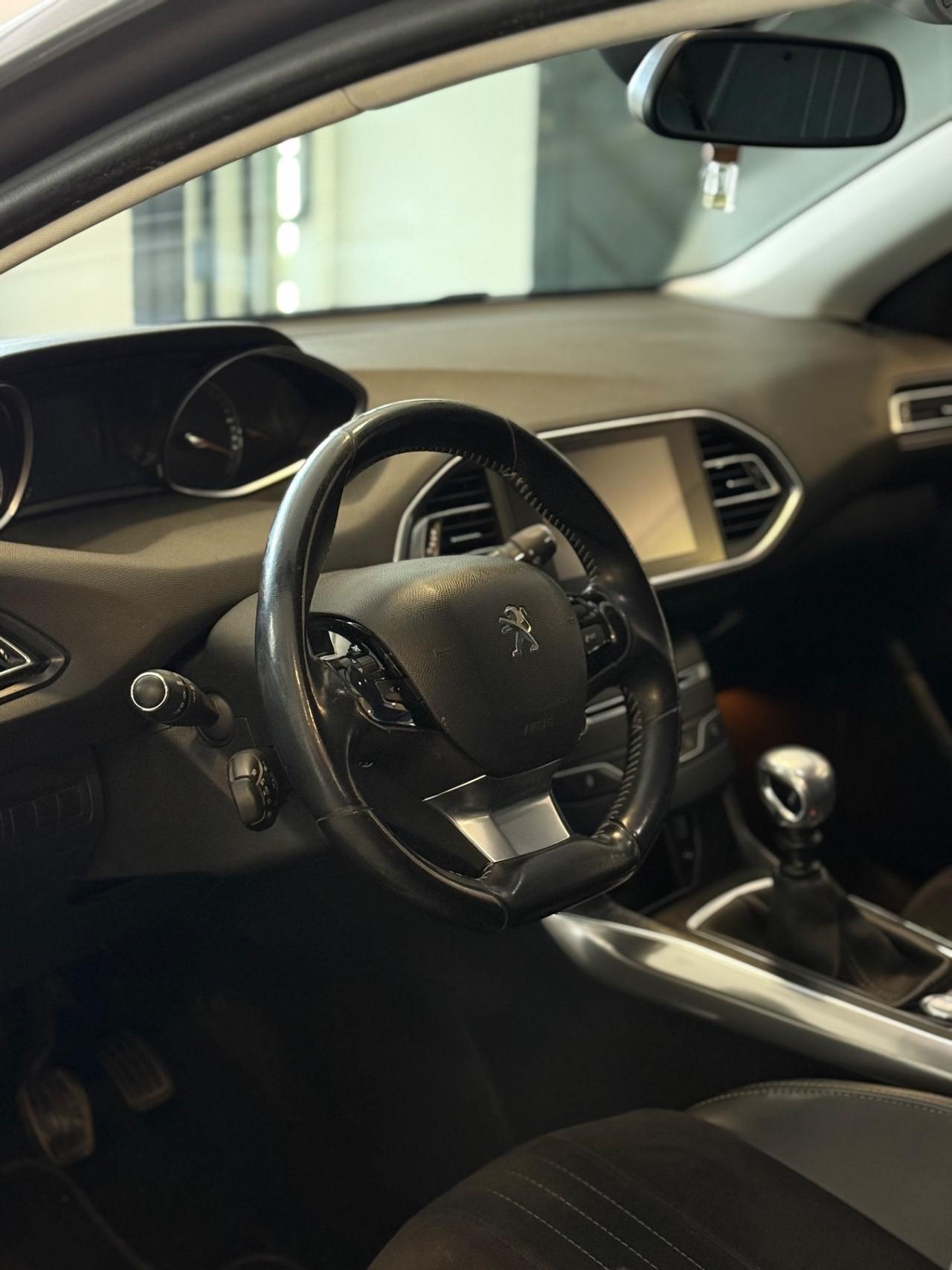 Peugeot 308 BlueHDi 120 S&S Allure