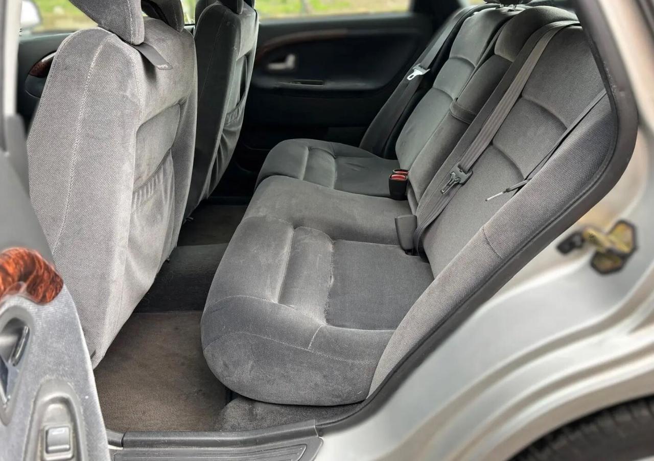 Volvo V40 1.6 16V cat