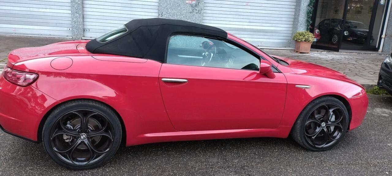 Alfa Romeo Spider 3200 V6