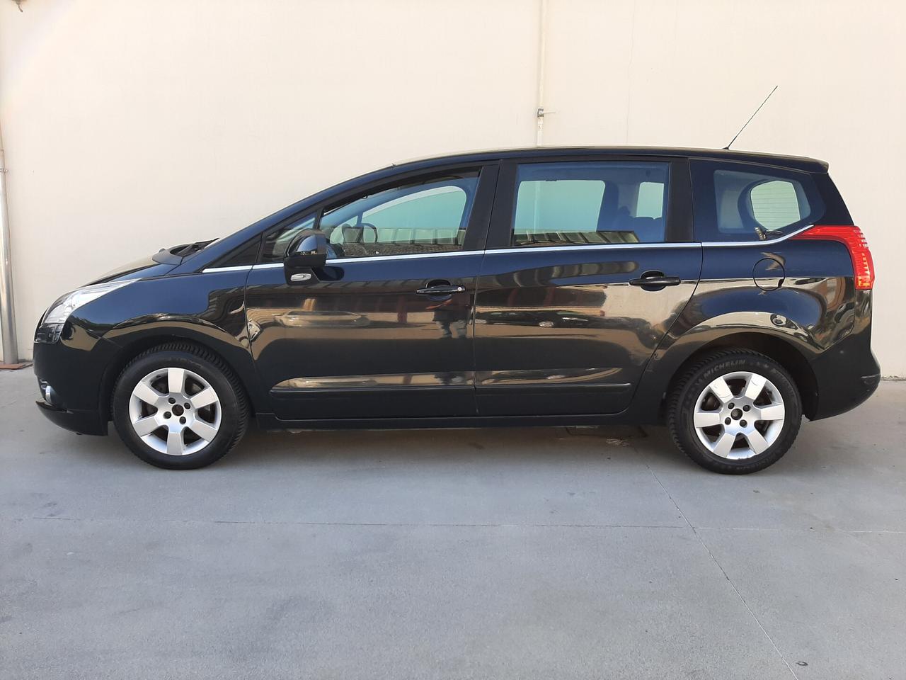 Peugeot 5008 1.6 HDi 112CV Active