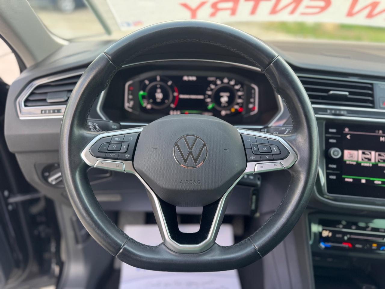 VOLKSWAGEN TIGUAN 2.0 TDI LIFE FULL IVA NEO PATENTATI